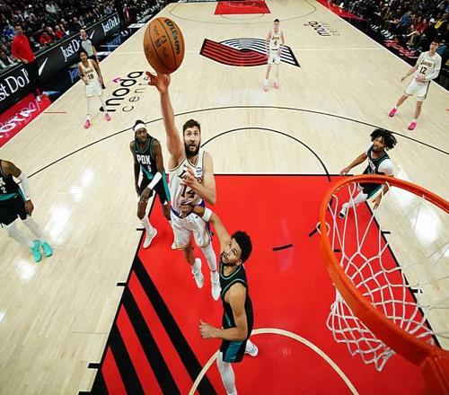 蒋光太精准,头球破门,奇塔迪尼精,万博体育,ManBetX,万博体育网址,万博app,万博官网,万博集团